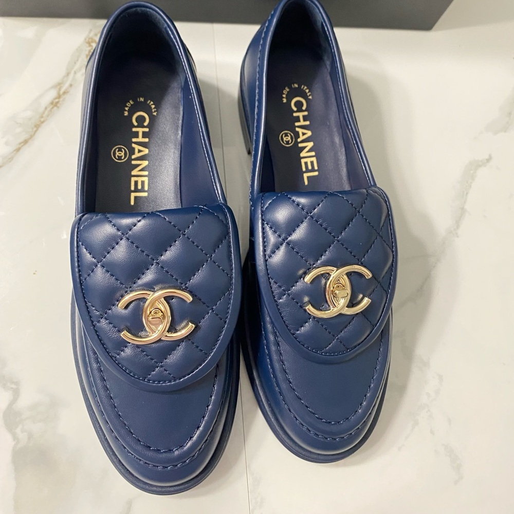 Chanel Lambskin Navy Quilted Turnlock CC Loafers - Picture 1 of 10